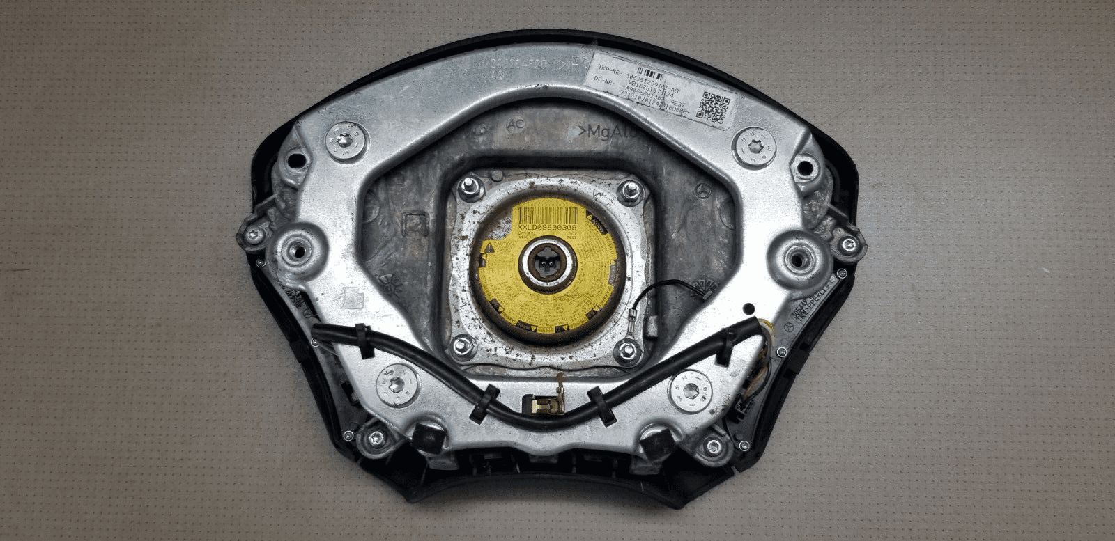 Mercedes-Benz Sprinter W906 Multifunction Airbag A9068601302 - Image 3