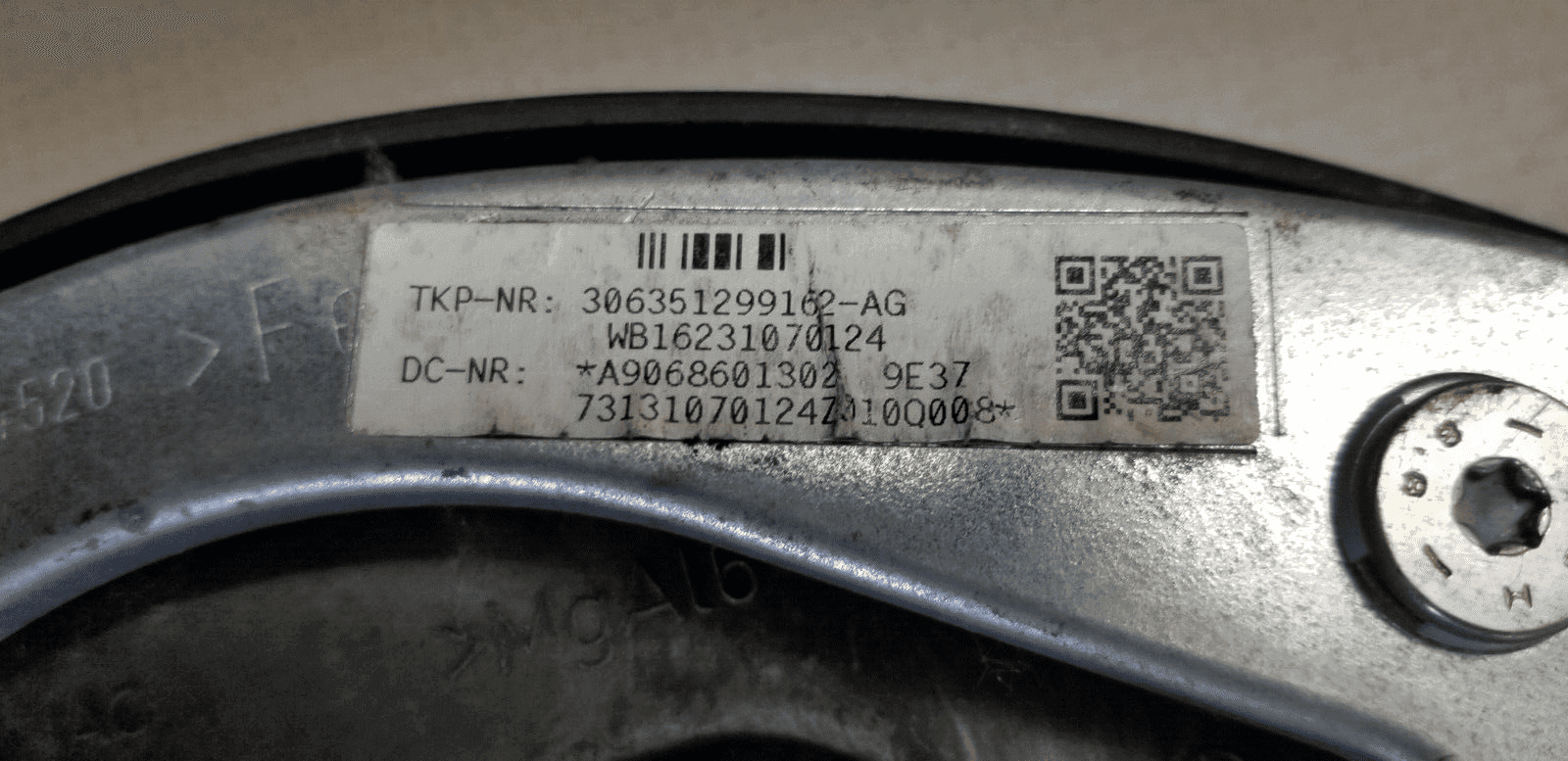 Mercedes-Benz Sprinter W906 Multifunction Airbag A9068601302 - Image 4