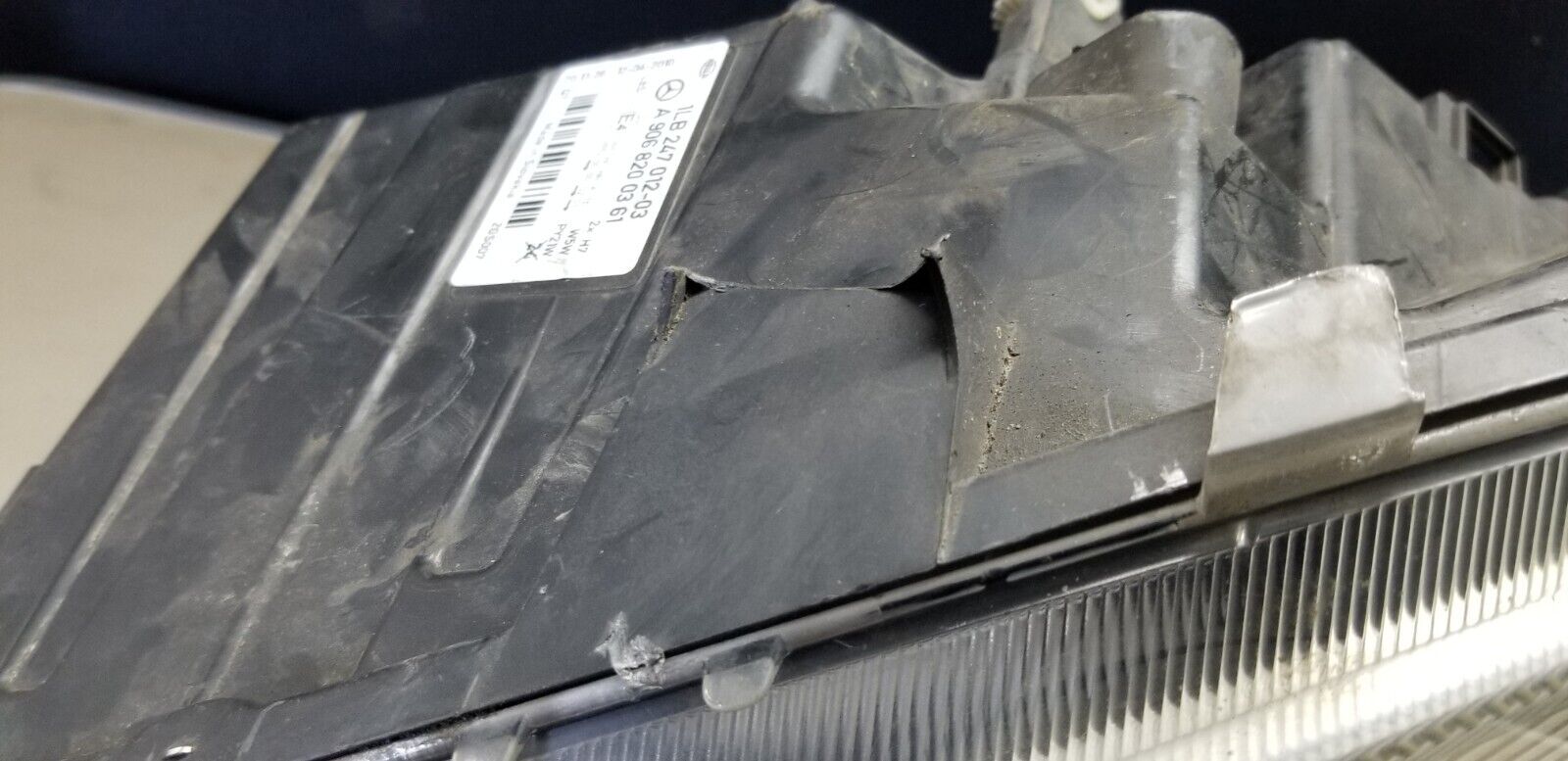 Mercedes Sprinter N/S HEADLIGHT 2012 P/N A9068200361 - Image 4