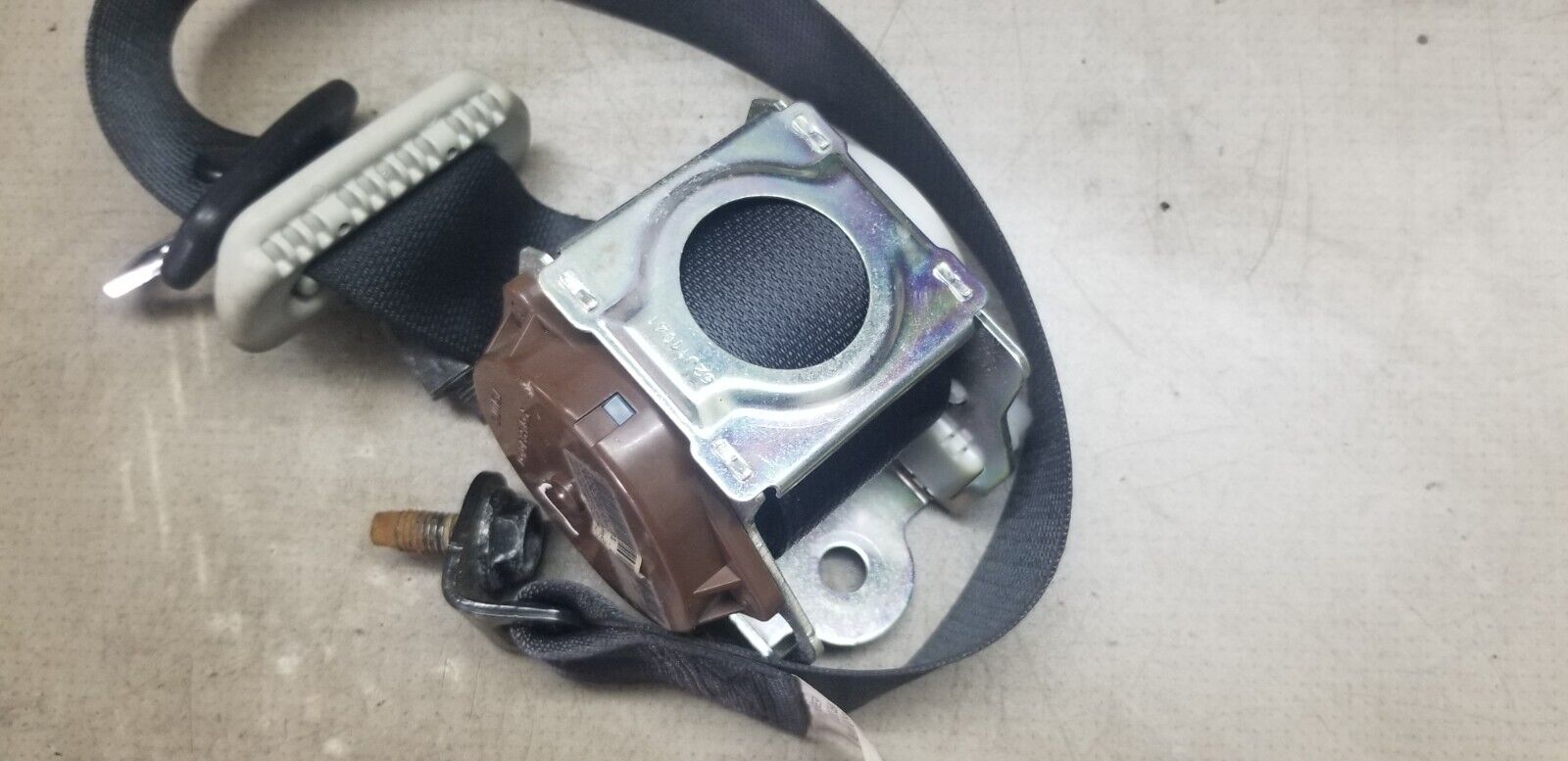 NISSAN QASHQAI J10 FACELIFT REAR 2ND ROW SEAT BELT LEFT PASSENGER SIDE 88845EY10 - Image 4