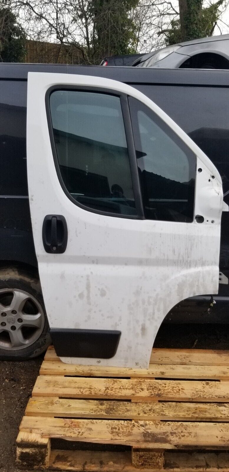 Peugeot Boxer 2018 driver side front door white replacement