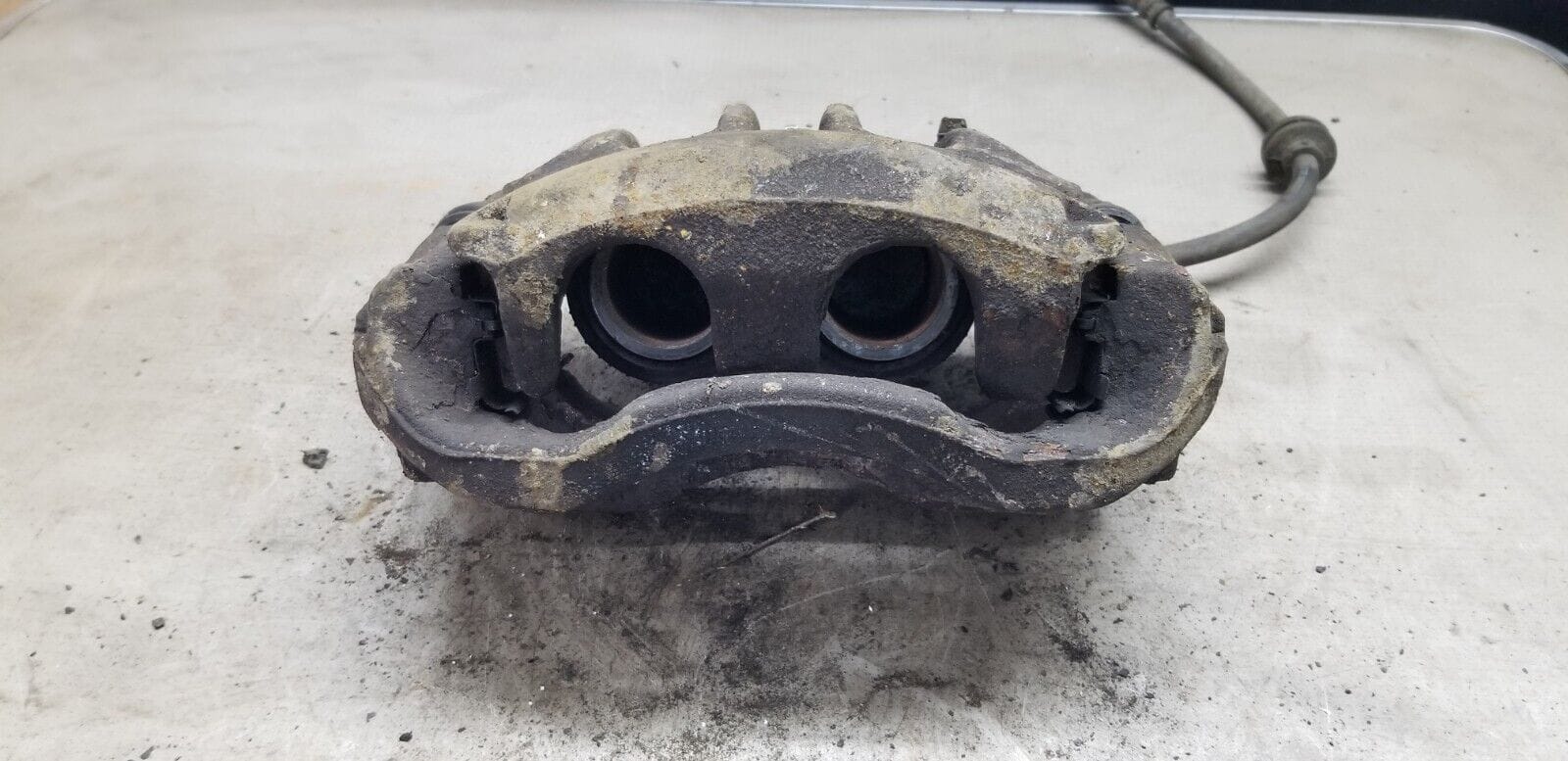 RENAULT MASTER MOVANO NV400 Brake Caliper Passenger Front 2015 2.3 Diesel - Image 3