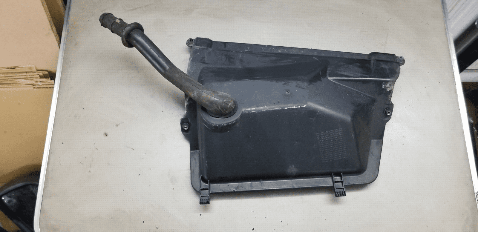 RENAULT TRAFFIC X82 / VAUXHALL VIVARO RH WINDSCREEN SCUTTLE PANEL 93868424