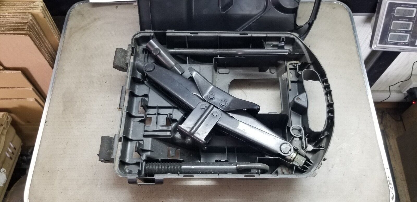 RENAULT TRAFIC VAN 2014-18 JACK KIT 995018195R R8940 - Image 4