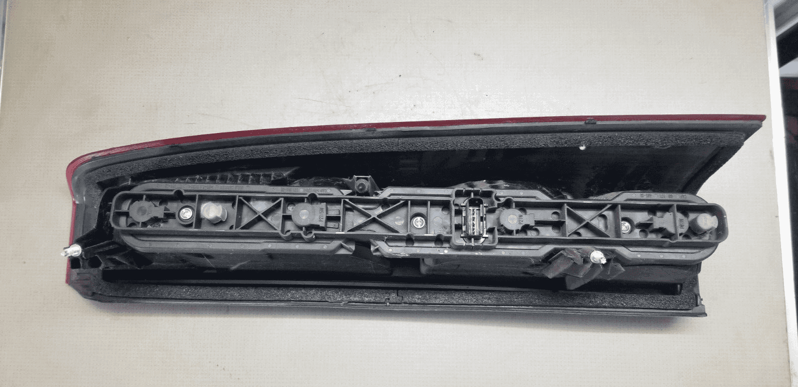 Renault Master 2015 Rear Tail Light Left Passenger NS - Image 4