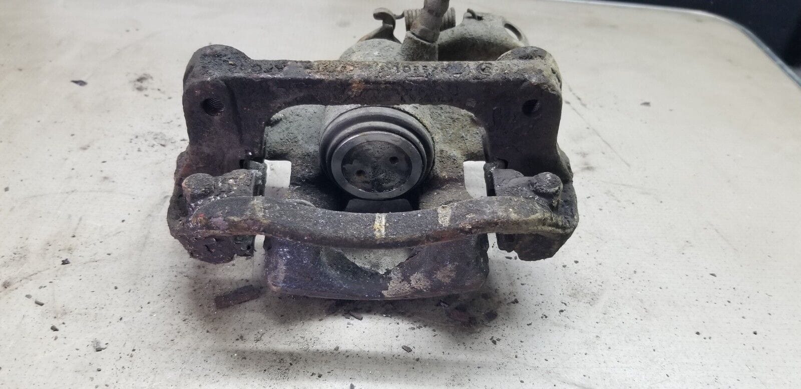 Renault Master MK3 2015 Rear Passenger Brake Caliper |O - Image 7
