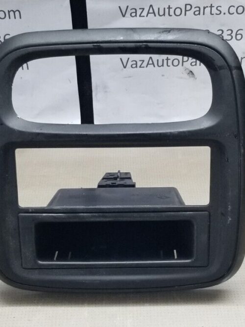 Renault Trafic MK3 2015-19 Vivaro B Dash Board Stereo Surround Trim 682603912R