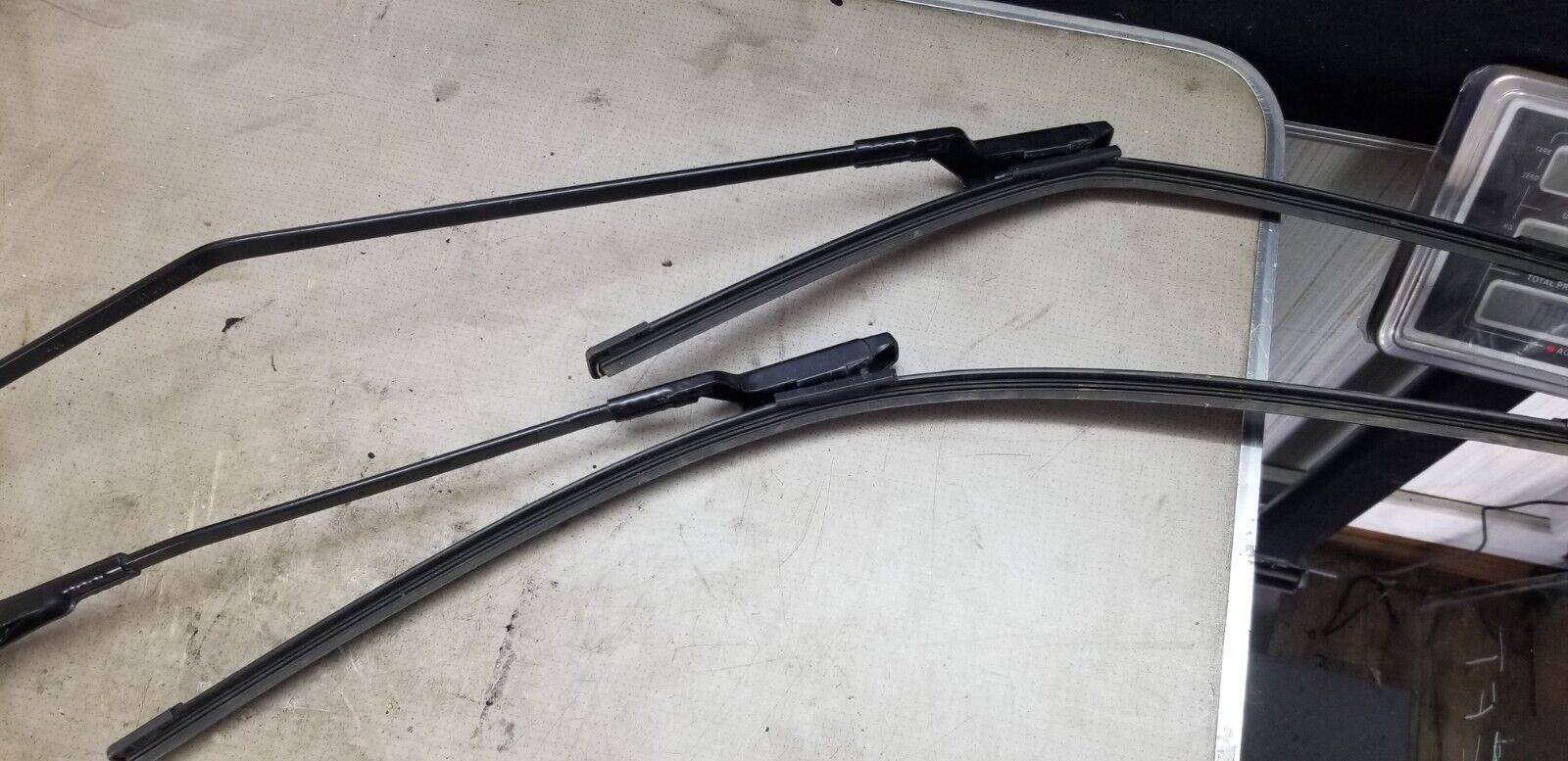 Renault Trafic MK3 Vivaro Front Wiper Arms Pair Right and Left 288860715R 2016 - Image 4