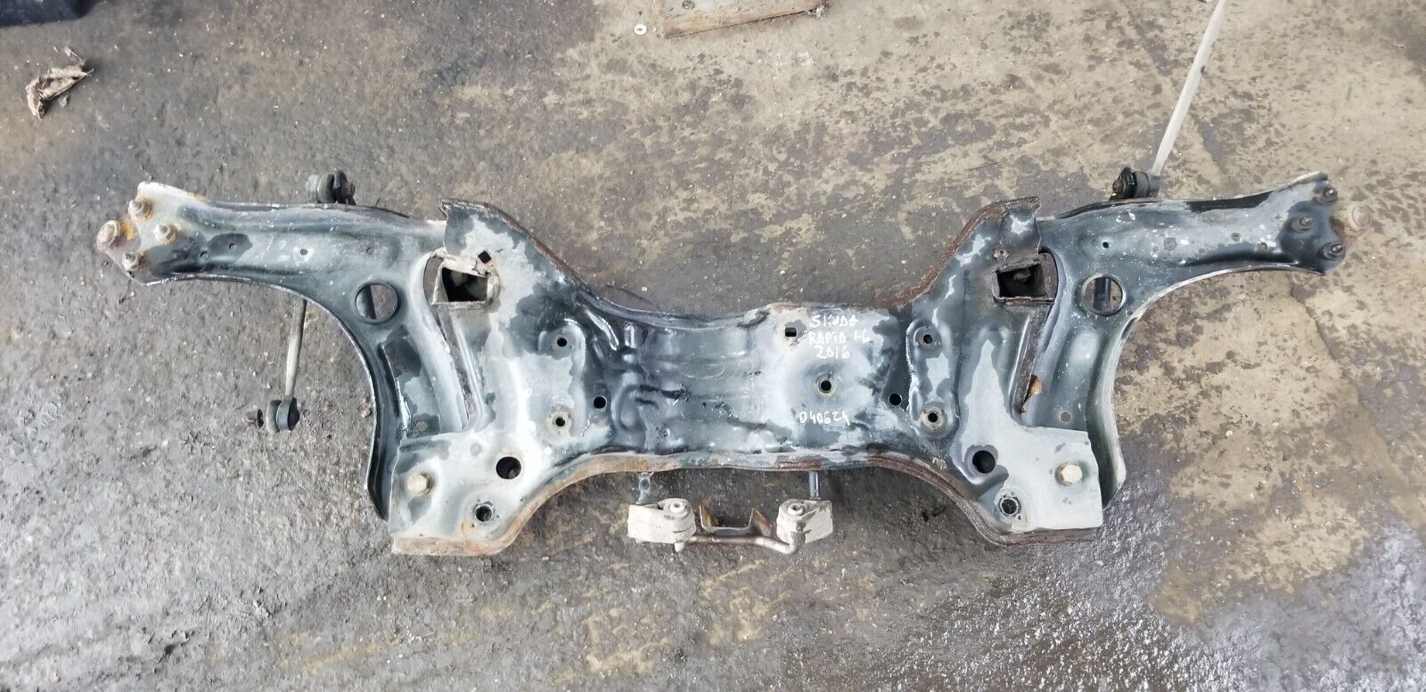 SKODA RAPID 2016 1.6 DIESEL FRONT SUBFRAME - Image 5