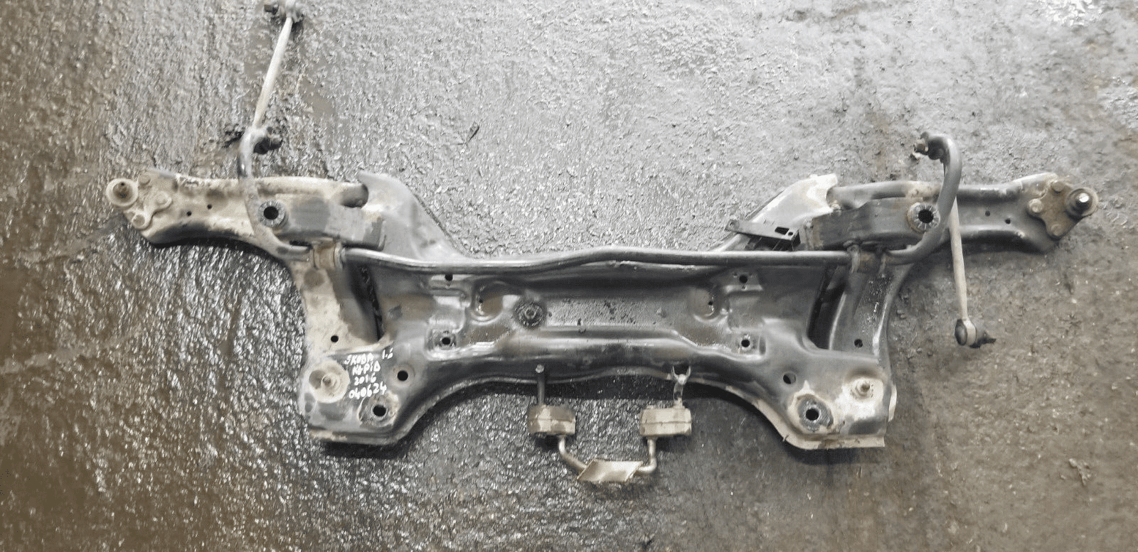 SKODA RAPID 2016 1.6 DIESEL FRONT SUBFRAME