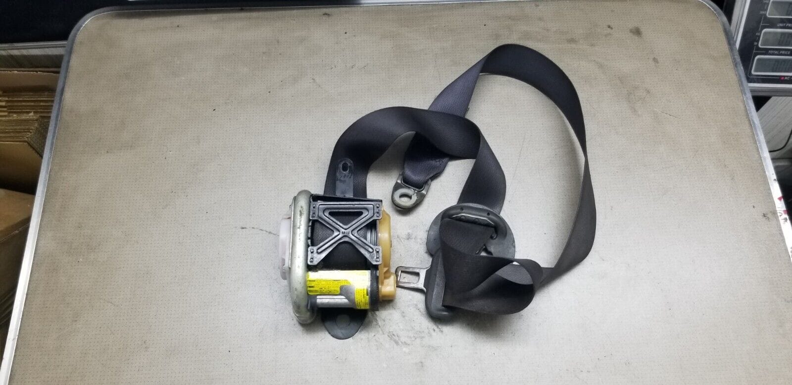 Toyota Land Cruiser J120 driver seat belt grey TK-AF2-EF618-P