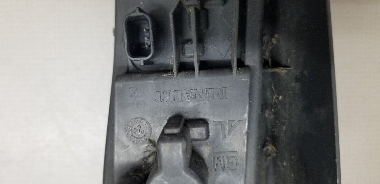 VAUXHALL VIVARO / RENAULT TRAFFIC 2001 - 2014 REAR LOWER FOG LIGHT LEFT SIDE - Image 5