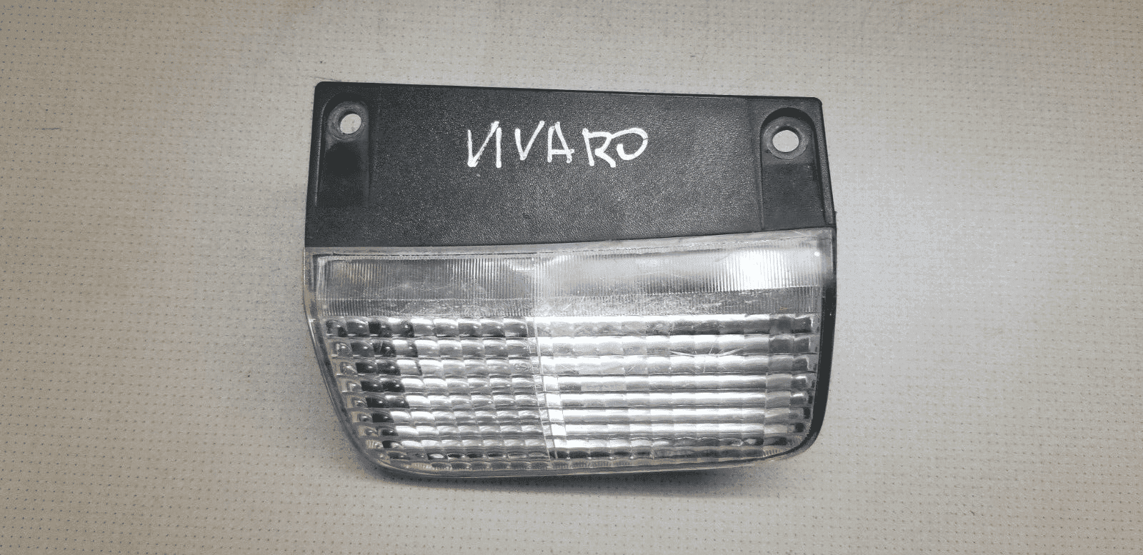 VAUXHALL VIVARO / RENAULT TRAFFIC 2001 - 2014 REAR LOWER FOG LIGHT LEFT SIDE - Image 3