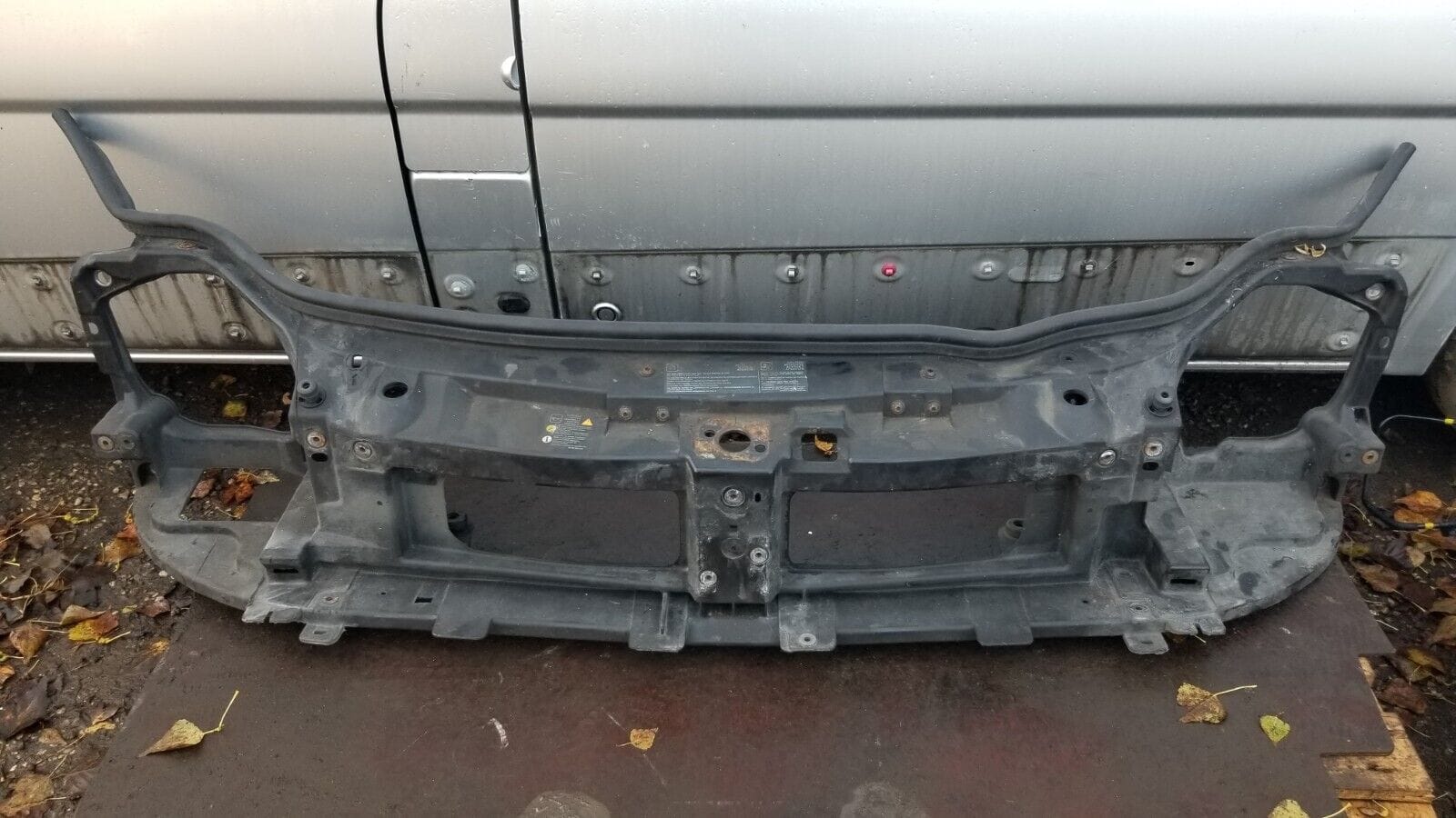 Vauxhall Vivaro Trafic 03-14 Front Upper Panel 93854278 8200411923 19967