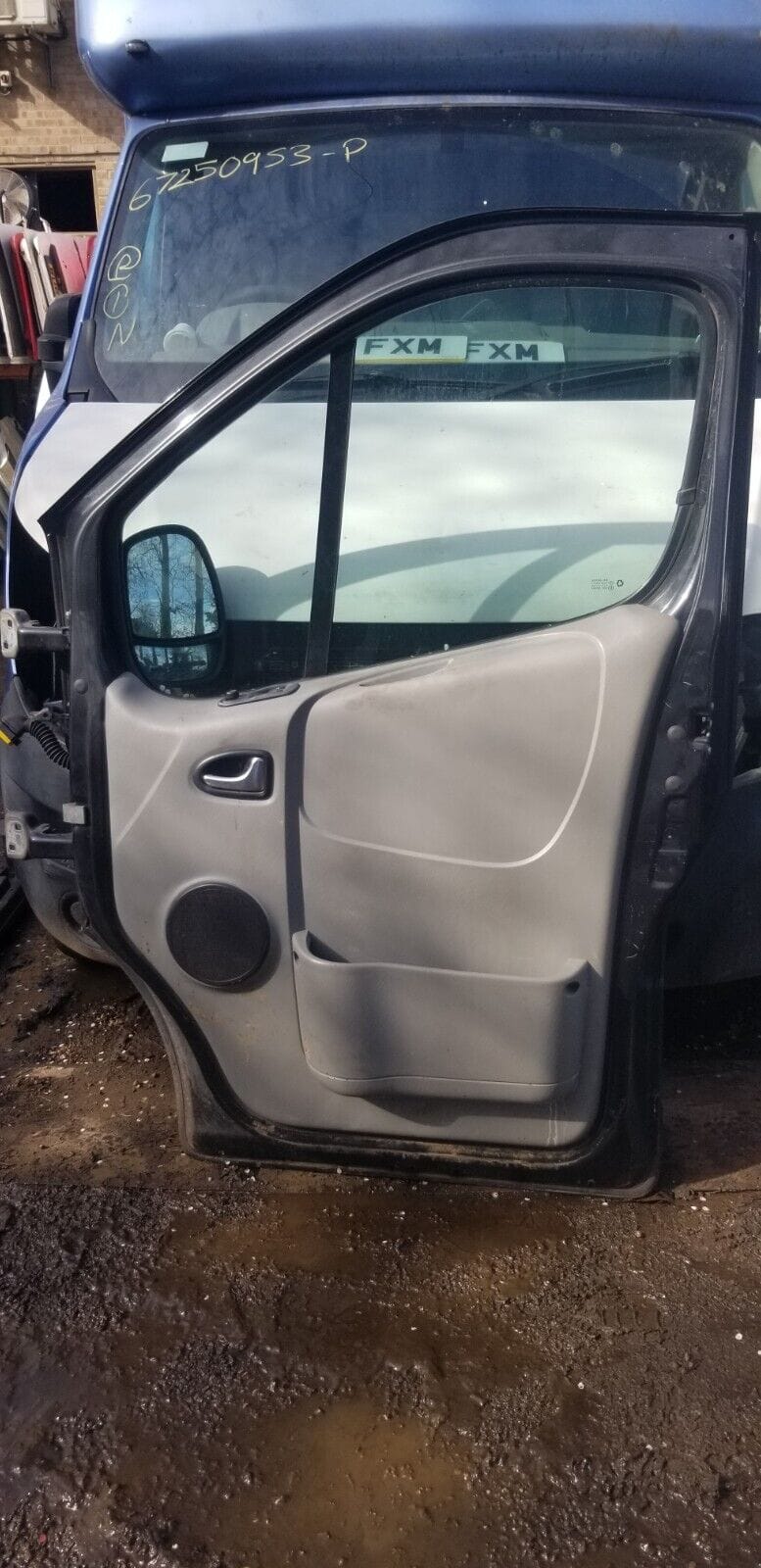 VAUXHALL VIVARO TRAFIC PRIMASTAR DOOR FRONT DRIVER SIDE 2007-2014 - Image 3