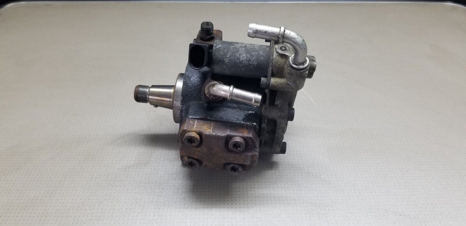 Volkswagen 1.6 Fuel High Pressure Pump Continental 03L130755E - Image 3