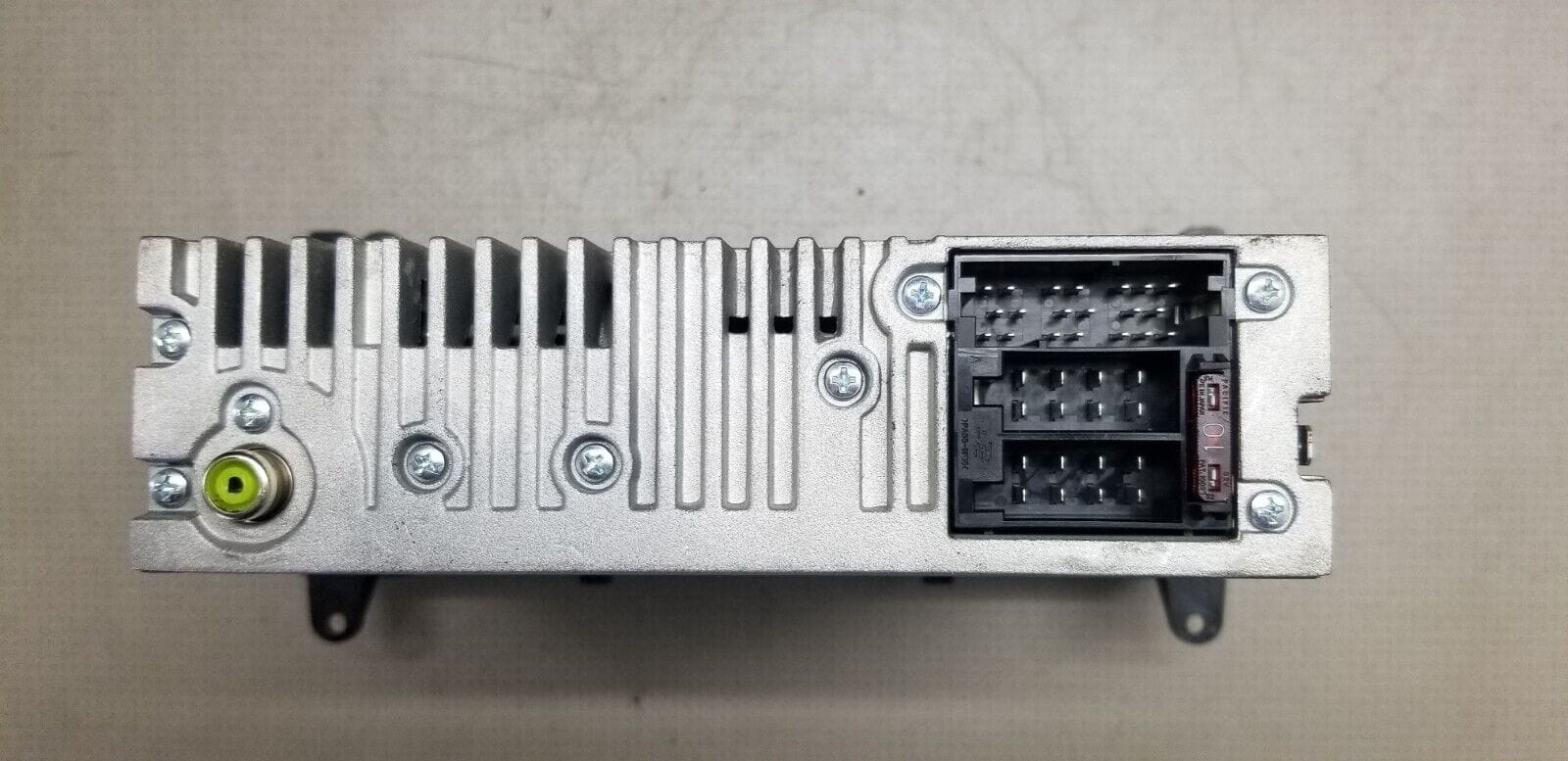 Volkswagen Crafter Radio CD Stereo Head Unit 2013 A0048204086 No Code Available - Image 4