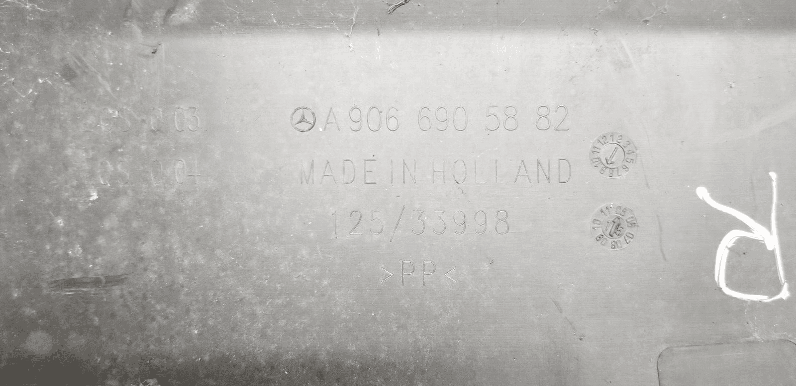 Volkswagen Crafter Right Driver Offside Trim Panel A9066905882 - Image 4