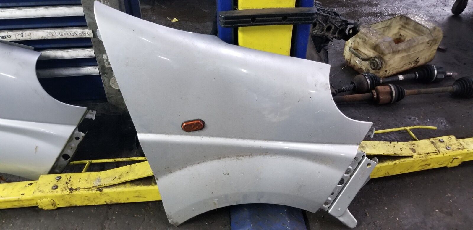 2001-2014 MK2 RENAULT TRAFIC FRONT WING RH DRIVER SIDE SILVER