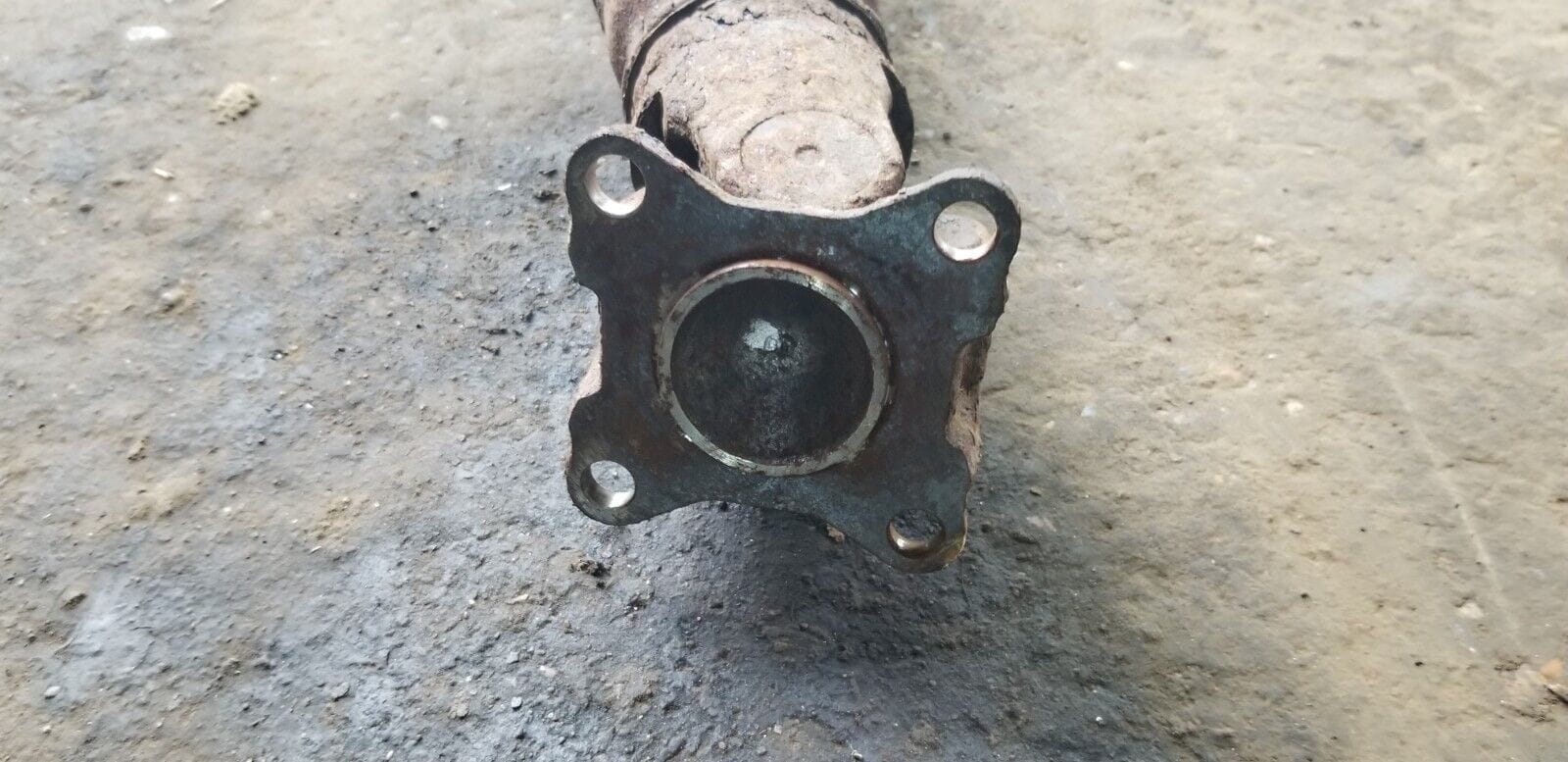 2005 Toyota Land Cruiser 3.0 Lwb Rear Propshaft - Image 3