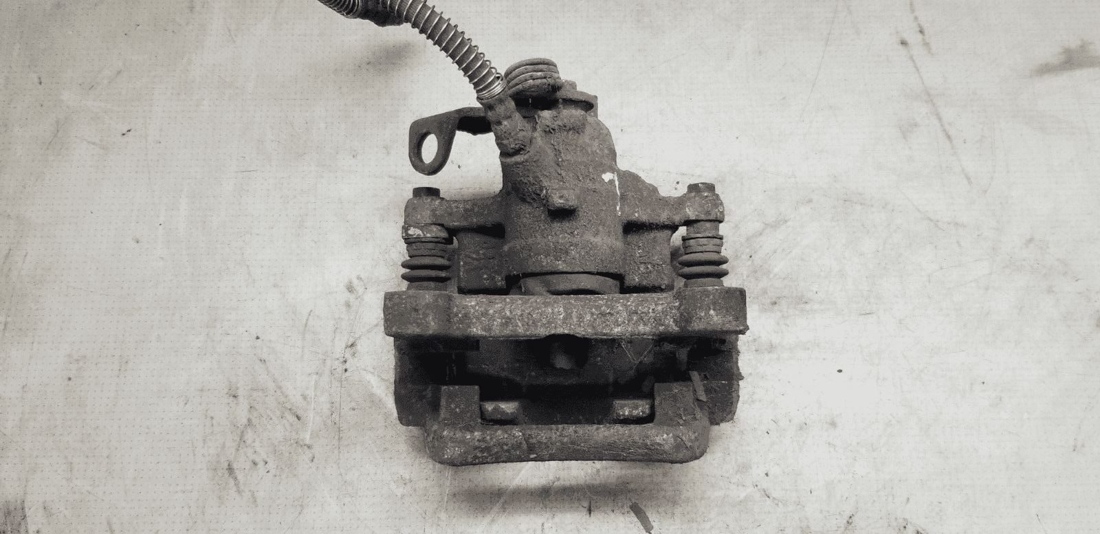 2012 Renault Trafic 2.0L Diesel Left Rear Brake Caliper - Image 4