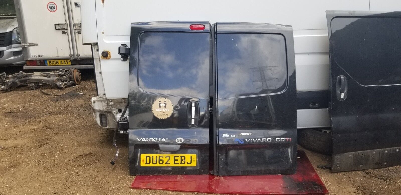2012 black rear door vauxhall vivaro, renault trafic RIGHT SIDE - Image 3