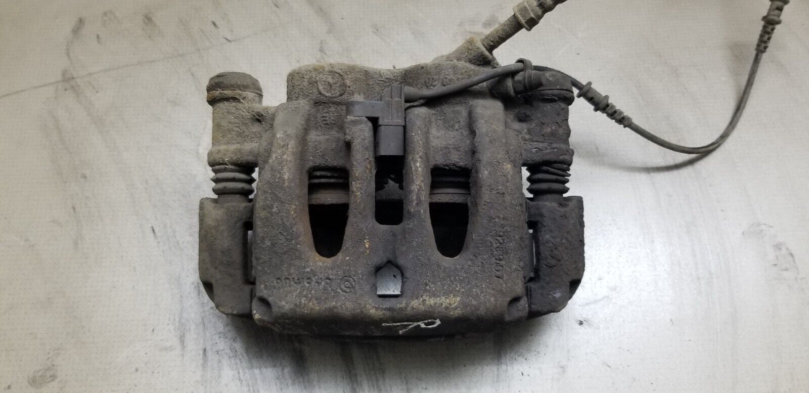 2014 MERCEDES SPRINTER W906 FRONT RIGHT DRIVERS SIDE BRAKE CALIPER