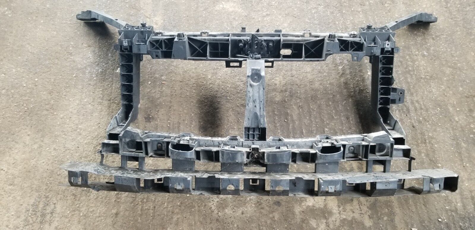 2015 RENAULT TRAFIC RADIATOR SUPPORT AND FRONT PANEL