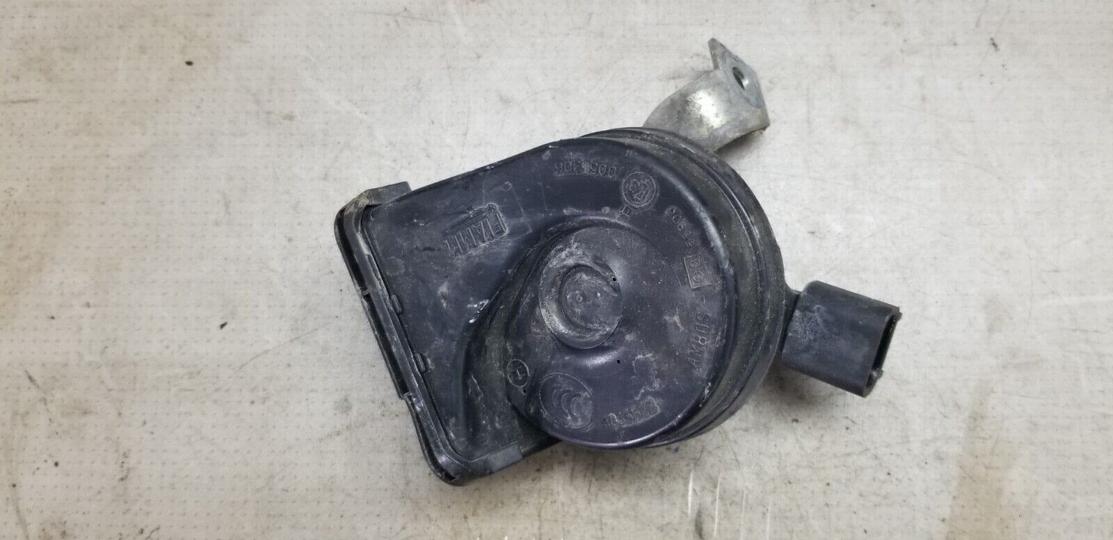 FIAMM UNIVERSAL LOW TONE 12V HORN ORIGINAL EQUIPMENT FITTMENT AM80S 0055306