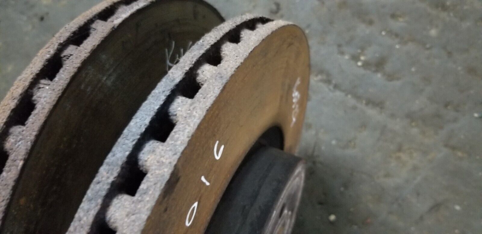 FOR KUGA 2016 2.0 DIESEL FRONT BRAKE DISCS - Image 5