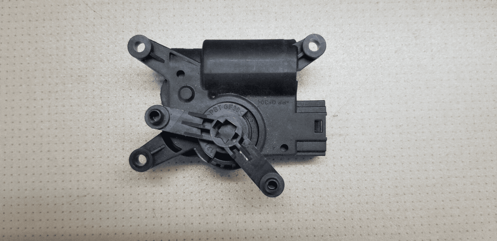 GENUINE MERCEDES SPRINTER STEPPER MOTOR - 2007 - 2018 BEHR 30.93845 - Image 3