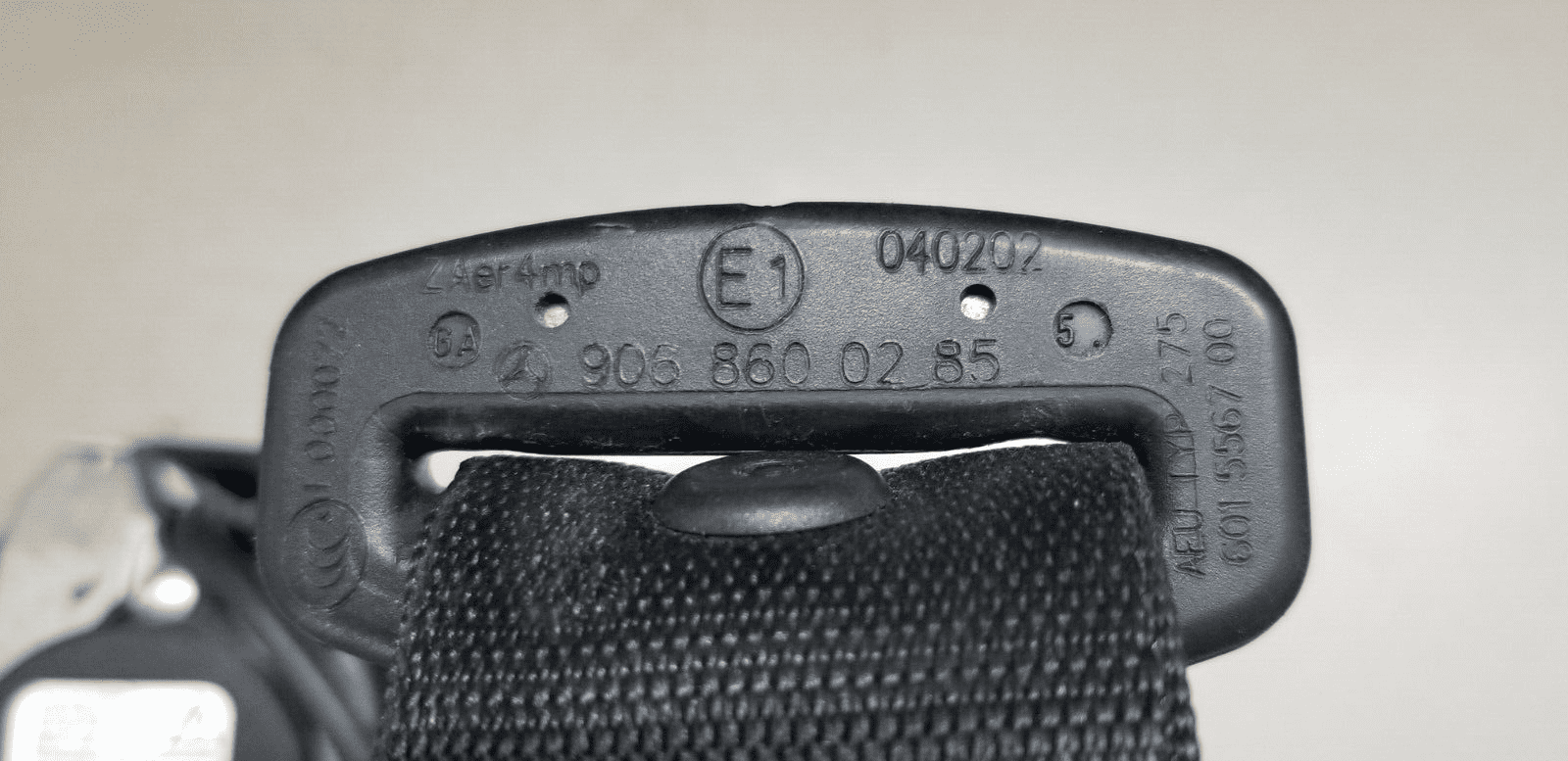 Genuine Mercedes Sprinter W906 Front Right Side Seat Belt Seatbelt A9068600285 - Image 6