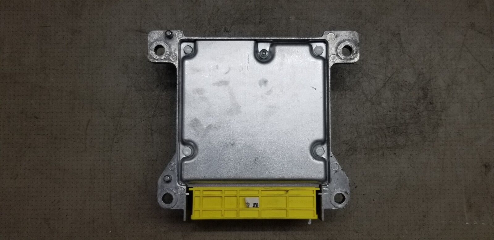 MERCEDES-BENZ C CLASS W204 AIRBAG CONTROL MODULE ECU A2049013502 - Image 4