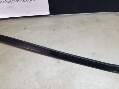 MERCEDES BENZ E CLASS FACELIFT 2011-2014 RIGHT O/S WINDSCREEN TRIM A2076901462