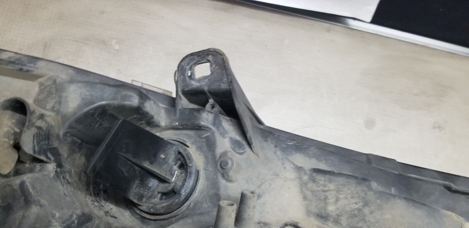 Mercedes Benz Sprinter W906 2013-2018 Headlight Passenger Side Left A9068202561 - Image 9