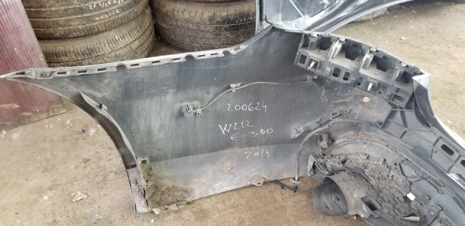 Mercedes Benz W212 E-300 2014 Rear Bumper |O - Image 9