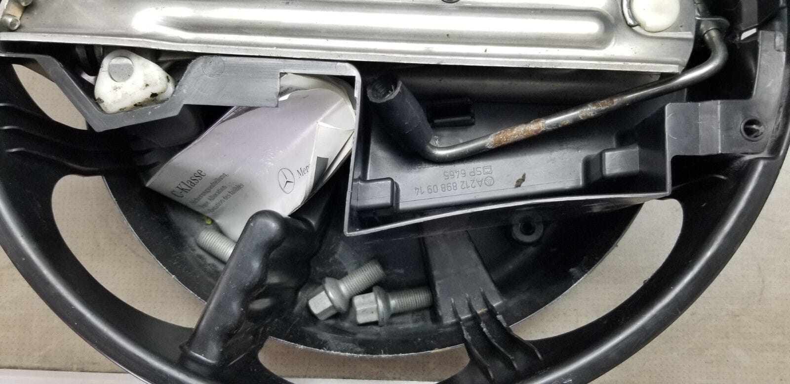 MERCEDES C CLASS C200 W204 2011 SPACE SAVER WHEEL TOOL KIT A2128980914 - Image 4