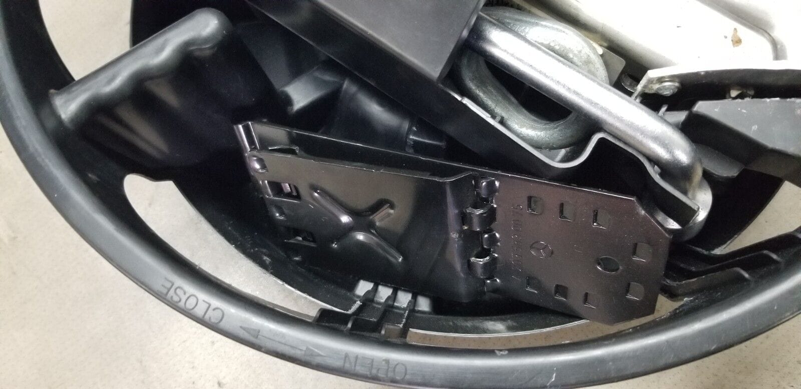 MERCEDES C CLASS C200 W204 2011 SPACE SAVER WHEEL TOOL KIT A2128980914 - Image 5