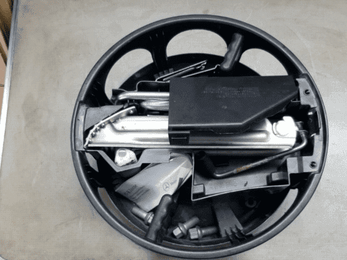 MERCEDES C CLASS C200 W204 2011 SPACE SAVER WHEEL TOOL KIT A2128980914