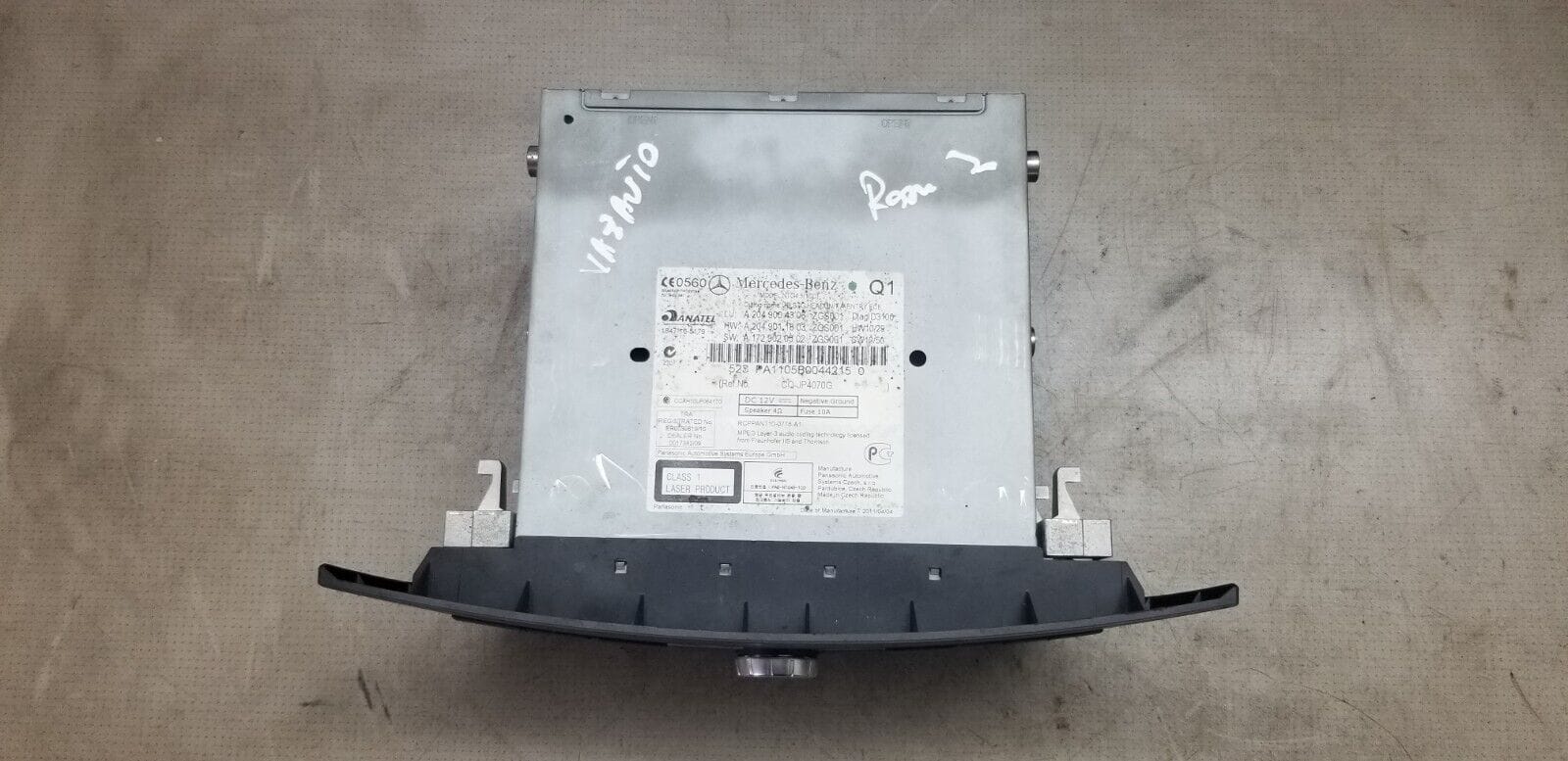 Mercedes Benz C Class W204 2011 CD SAT NAV Stereo Radio Head Unit A2049004306/No Code - Image 3