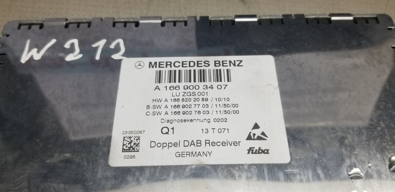 Mercedes E Class Dab Radio Control Module Unit W212 2015 A1669003407 - Image 3