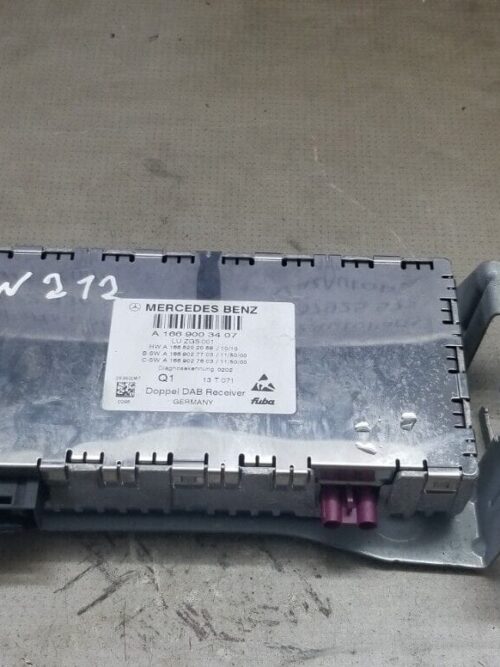 Mercedes E-Class DAB Radio Module W212 2015 A1669003407 - Front View