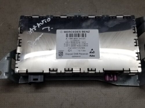 Mercedes E Class W212 DAB Receiver Control Module ECU A1669003407