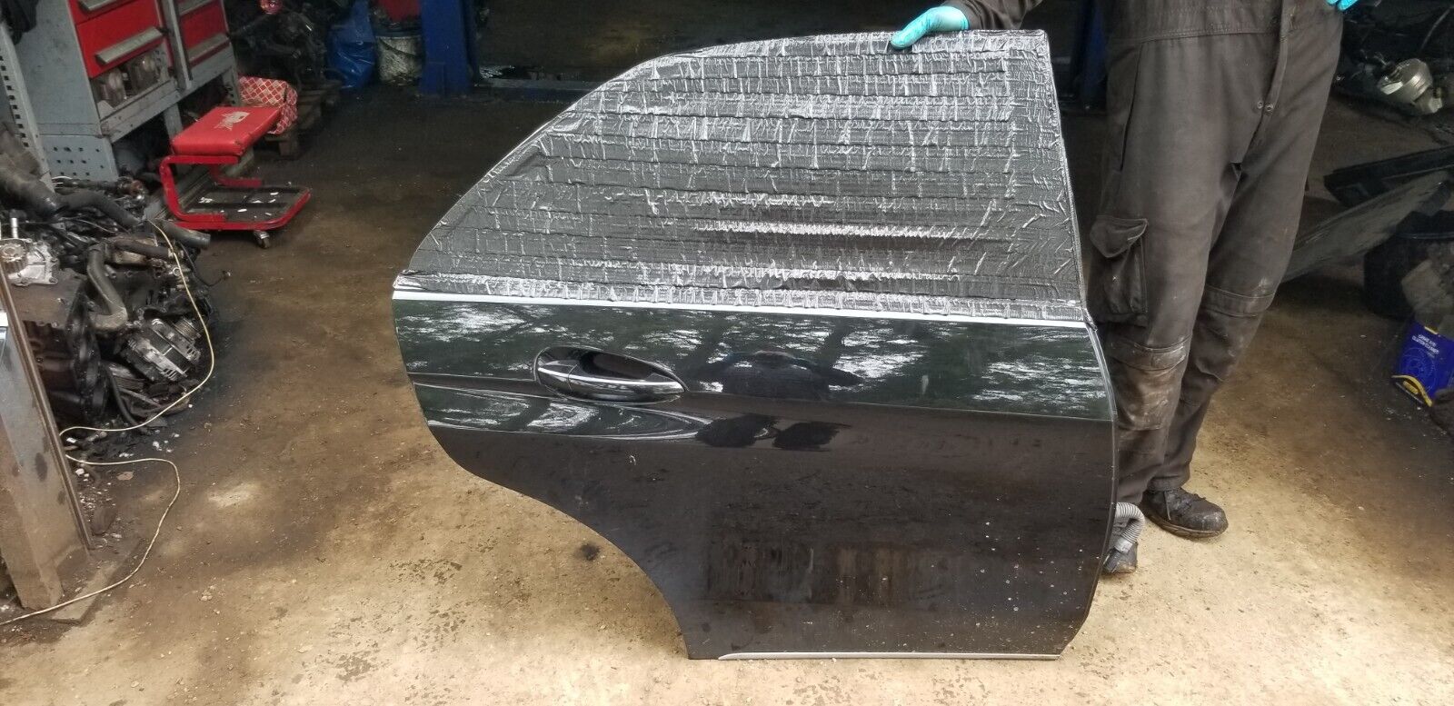 MERCEDES E CLASS REAR DOOR RIGHT SIDE IN BLACK SALOON W212 2015