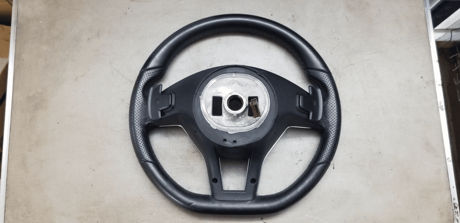 Mercedes Benz E Class Steering Wheel A1724607303 09-16 |O - Image 10