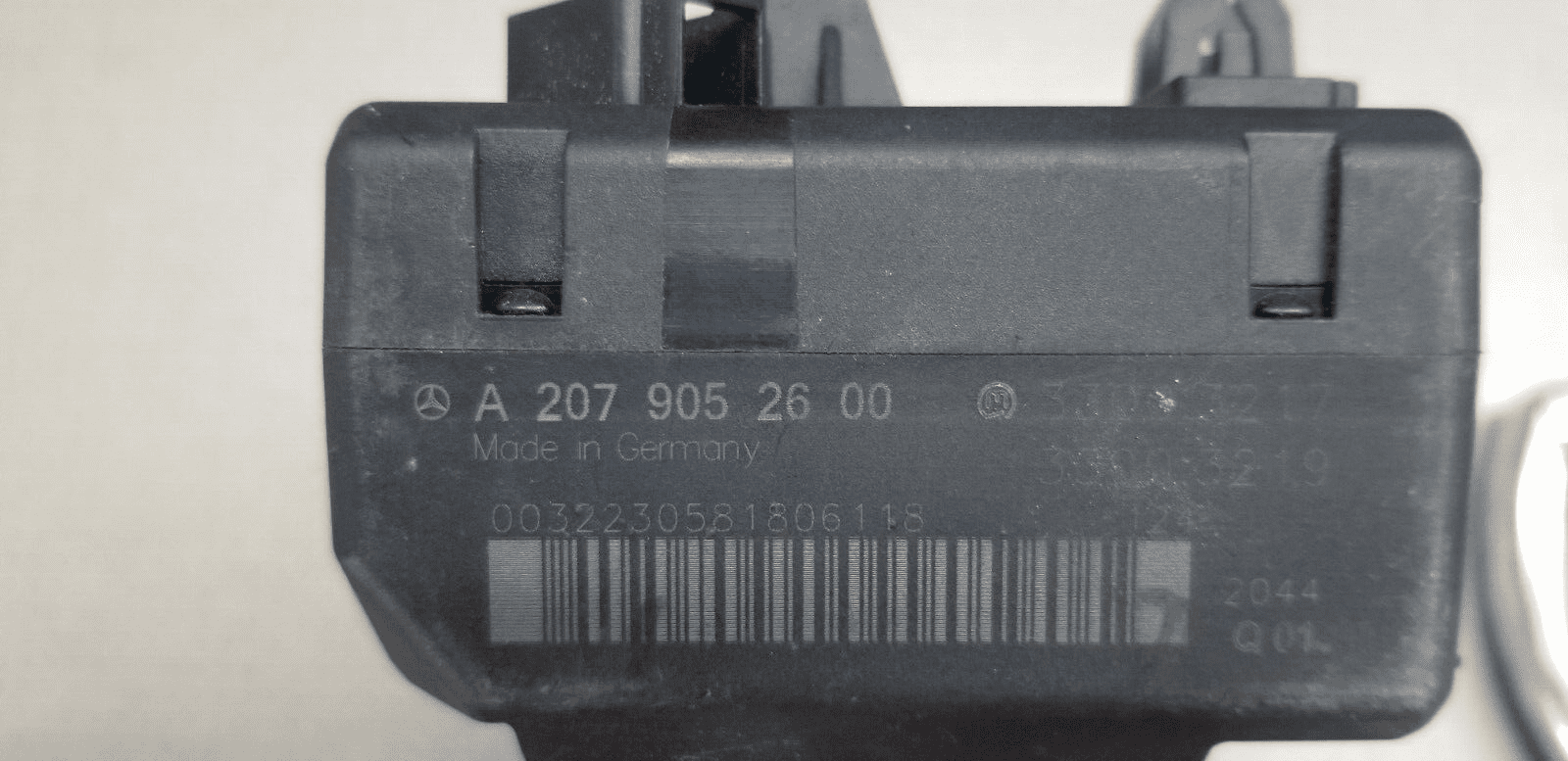 MERCEDES E CLASS W207 E350 A2079052600 IGNITION SWITCH KEY READER MODULE - Image 4