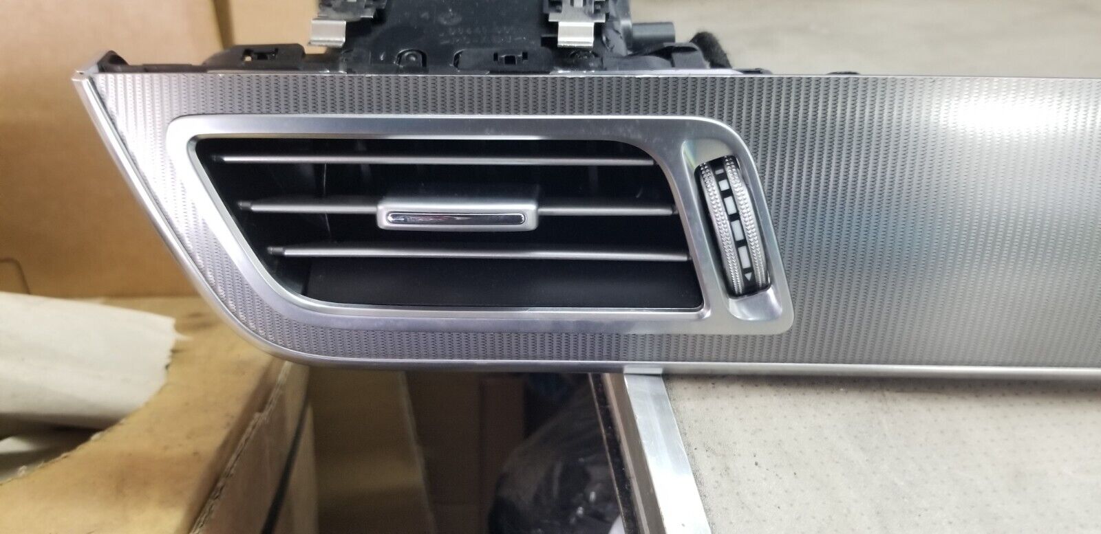 MERCEDES E CLASS W212 2013-2016 DASHBOARD TRIM AND VENTS A212680XX93 - Image 6