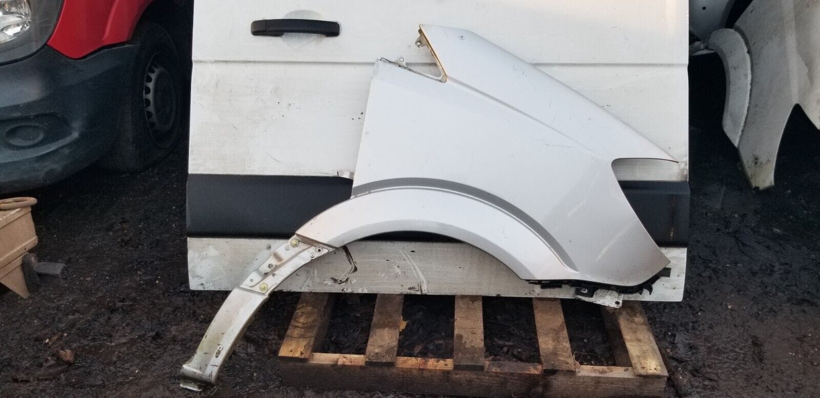 MERCEDES SPRINTER 313 CDI LWB 2015 OFFSIDE DRIVER SIDE FRONT WING PANEL WHITE