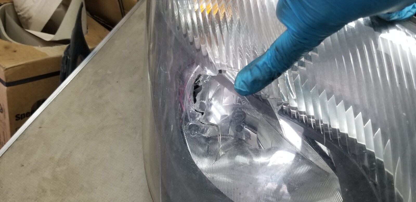 Mercedes Sprinter Headlamp Halogen Right A9068202661 W906 2015-Damaged - Image 4