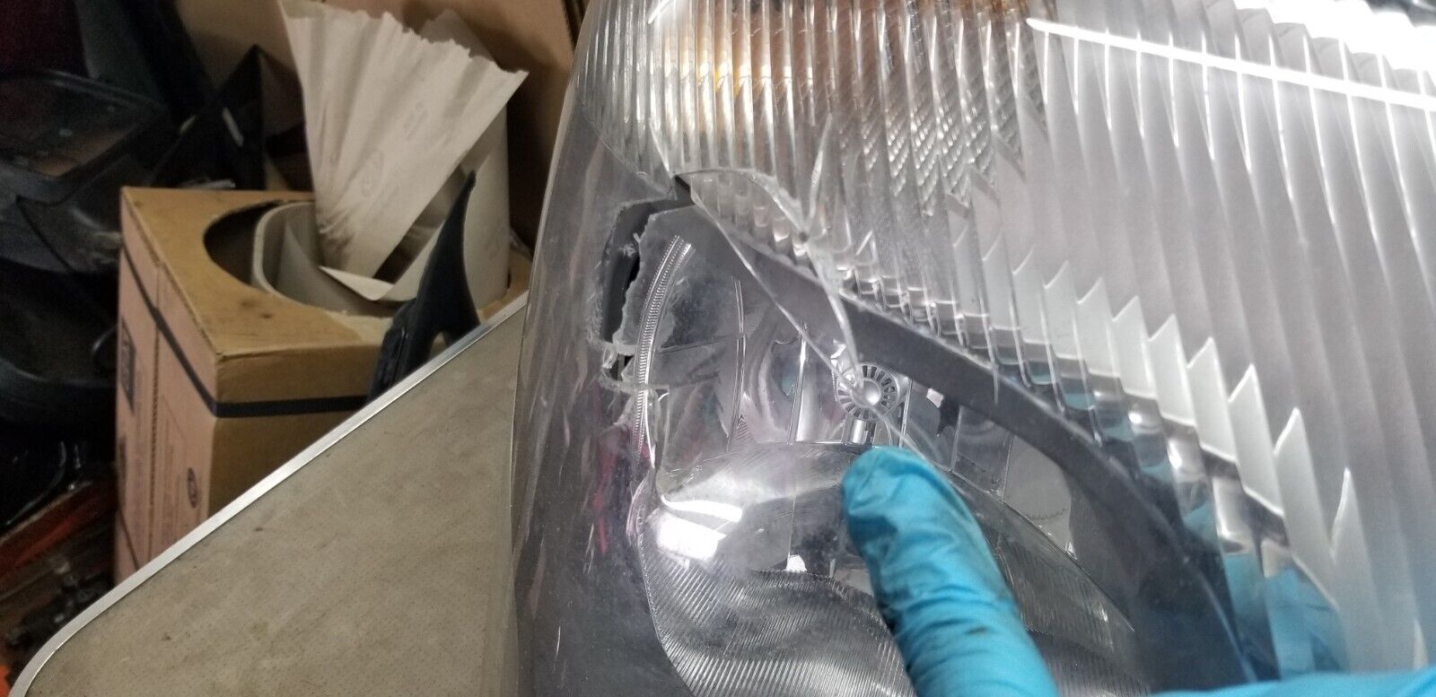 Mercedes Sprinter Headlamp Halogen Right A9068202661 W906 2015-Damaged - Image 5